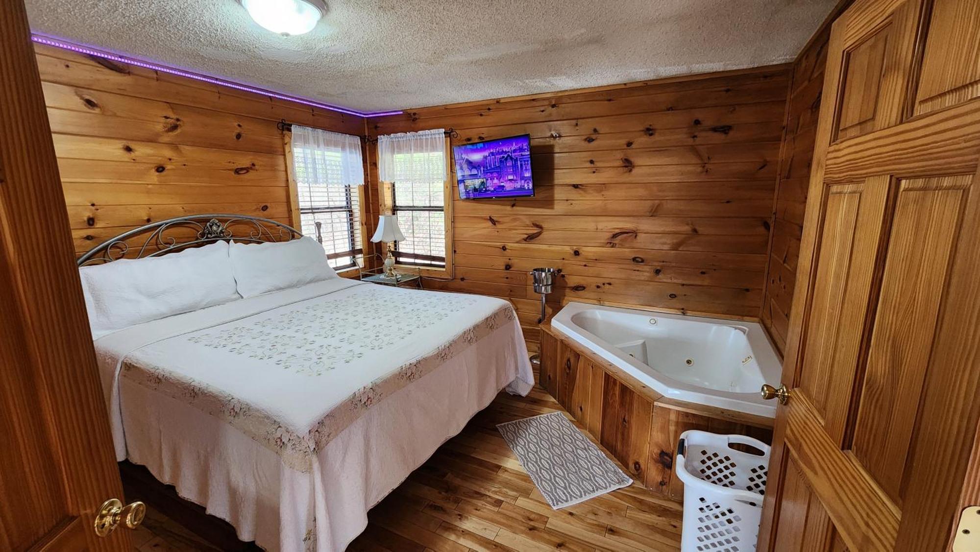 Little Cabin All To Yourself Sevierville Exteriör bild