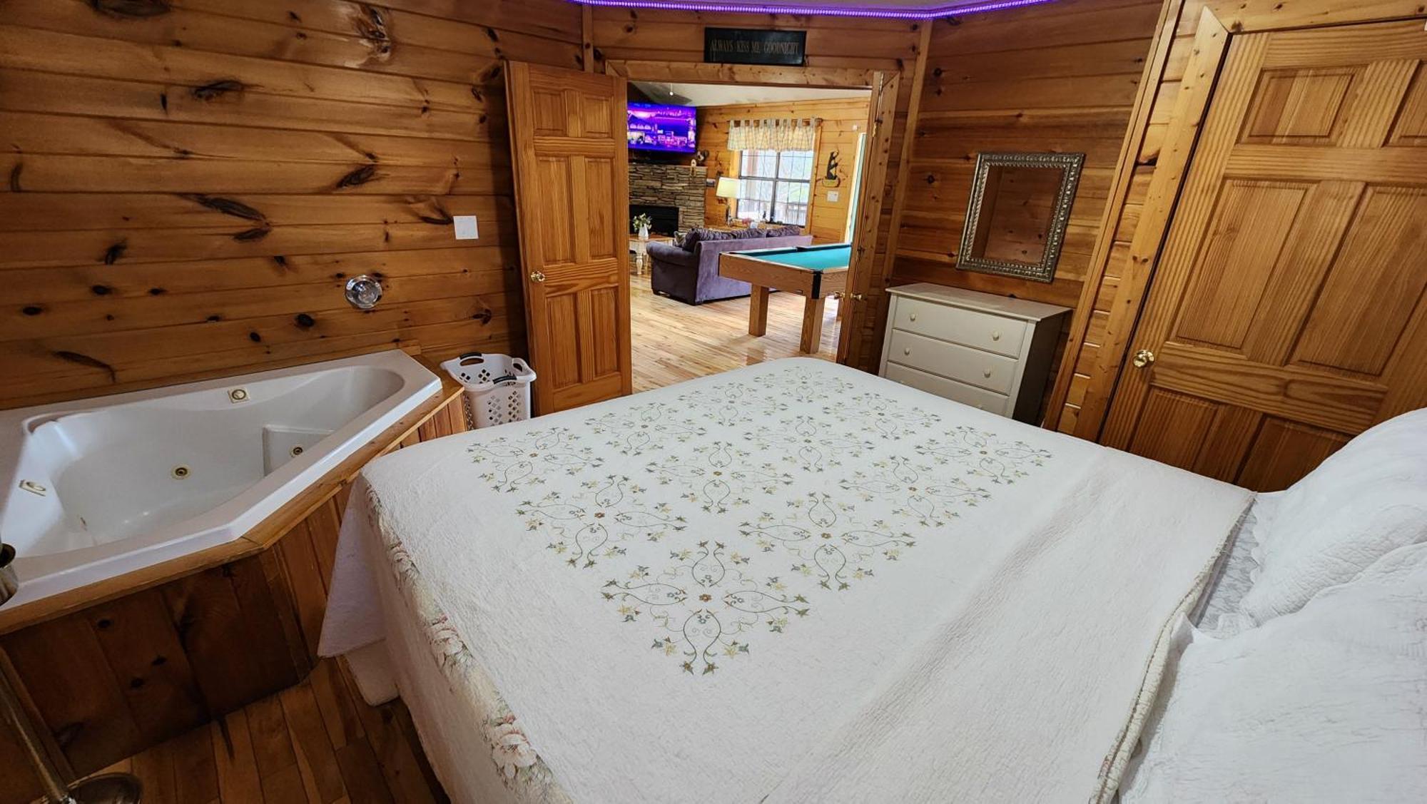 Little Cabin All To Yourself Sevierville Exteriör bild